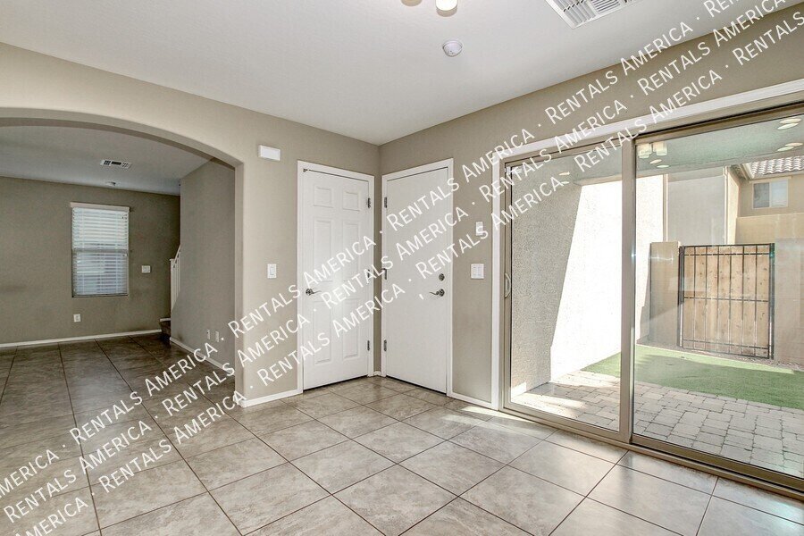 COMING SOON! 3BD  2.5 BA  W/ Loft & Bonus Room located in Vincenz! property image
