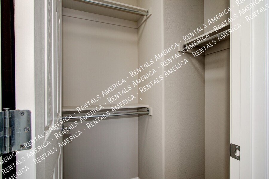 COMING SOON! 3BD  2.5 BA  W/ Loft & Bonus Room located in Vincenz! property image