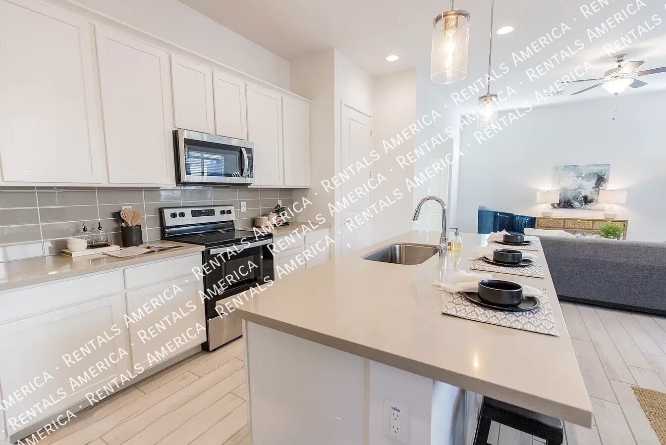 Available 3 Bedroom 2.5 Bath Tempe Townhome property image