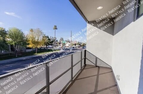 Available 3 Bedroom 2.5 Bath Tempe Townhome property image