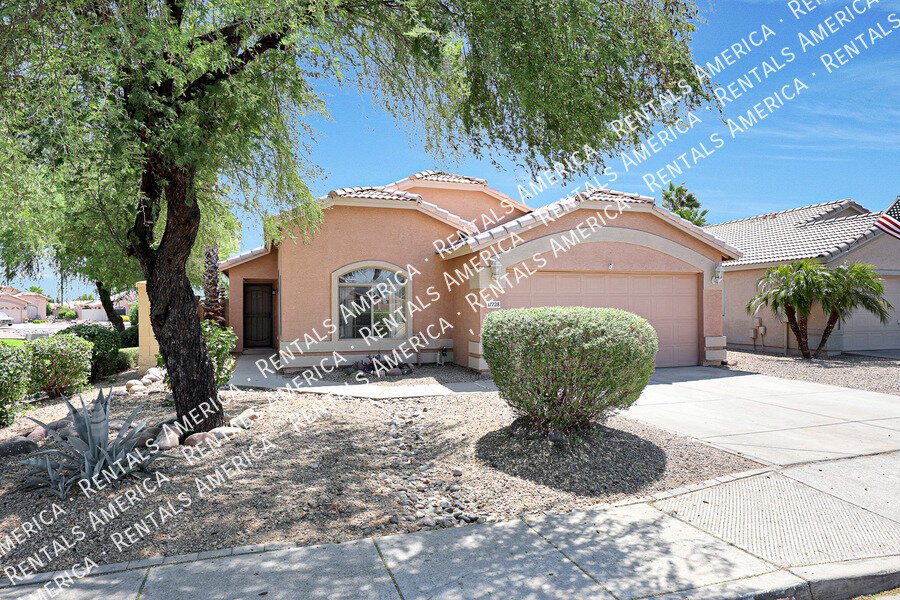 3 Bedrooms with Large backyard! property image