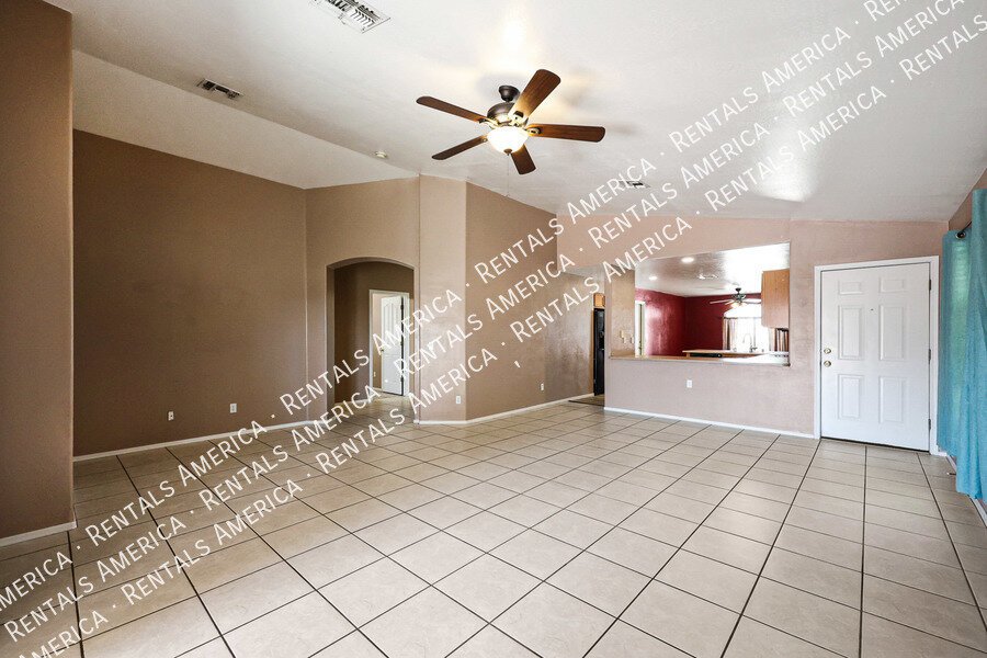 3 Bedrooms with Large backyard! property image