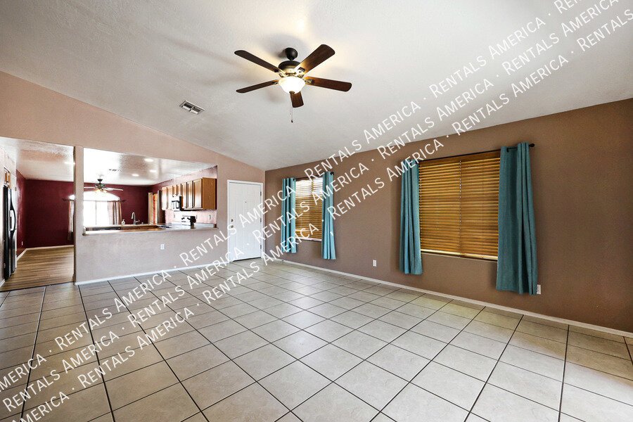 3 Bedrooms with Large backyard! property image