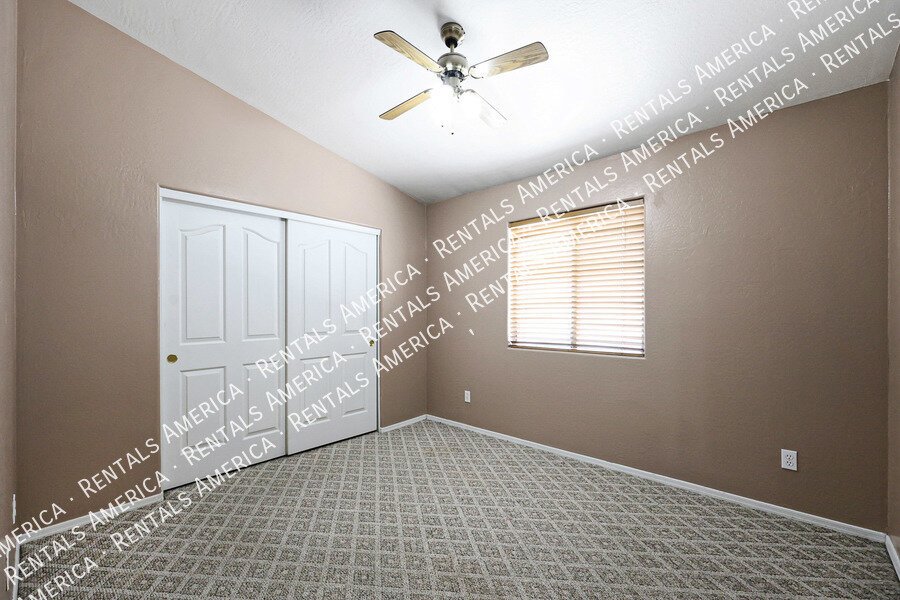 3 Bedrooms with Large backyard! property image