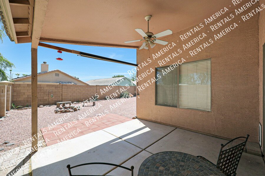 3 Bedrooms with Large backyard! property image