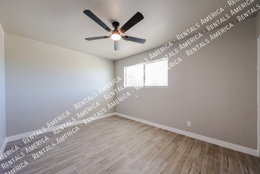 Stunning South Mountain Views in a Quiet, Upscale Neighborhood property image