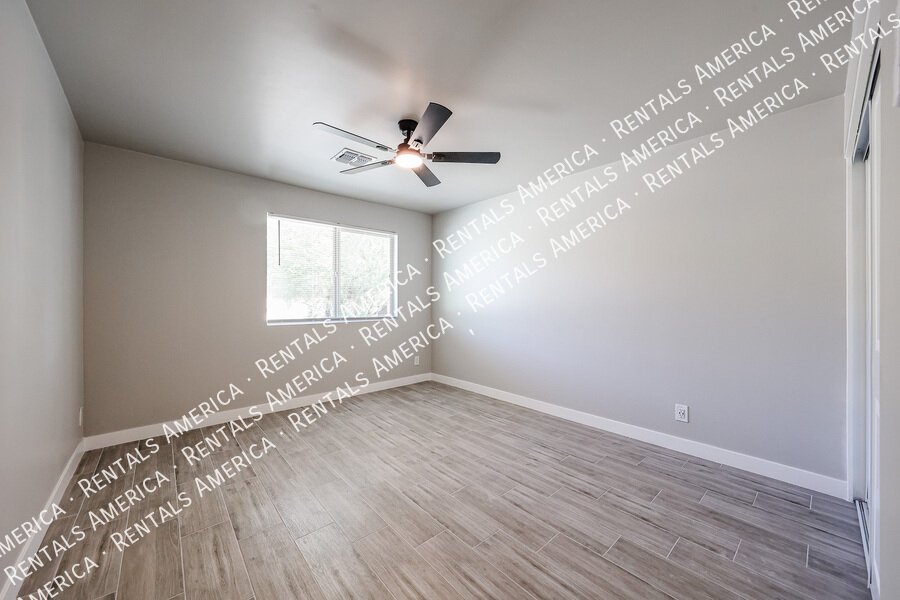 Stunning South Mountain Views in a Quiet, Upscale Neighborhood property image