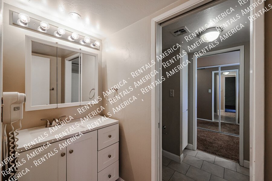 3 BEDROOM CONDO-HEART OF SCOTTSDALE property image