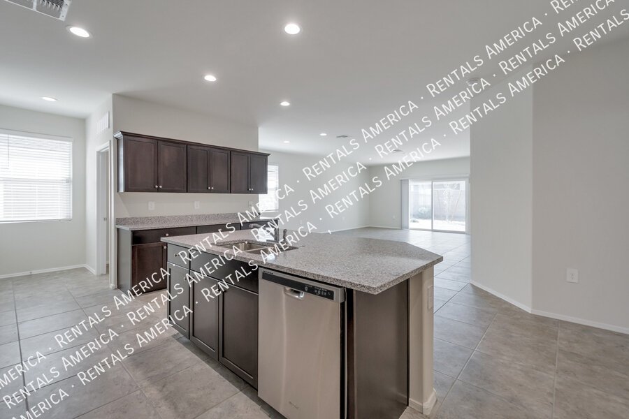 Move in Ready! & Special Offer! property image