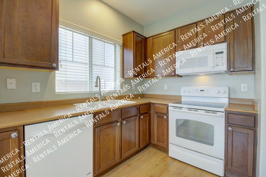 Wonderful 3 bedroom home with 2.5 baths!!! property image