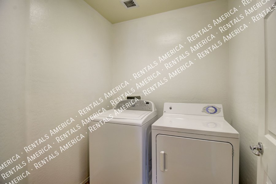 Wonderful 3 bedroom home with 2.5 baths!!! property image