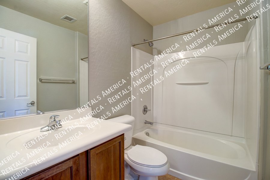 Wonderful 3 bedroom home with 2.5 baths!!! property image