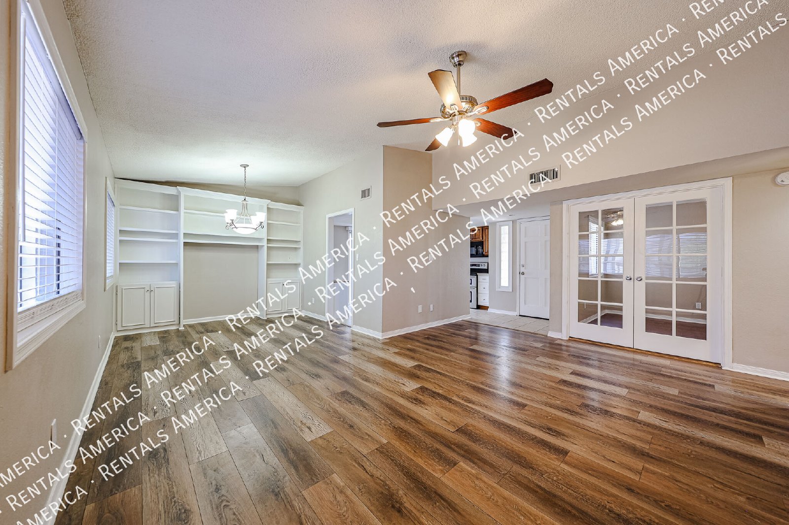 Beautiful 3-Bedroom Townhome with Private Backyard & Community Pool! property image