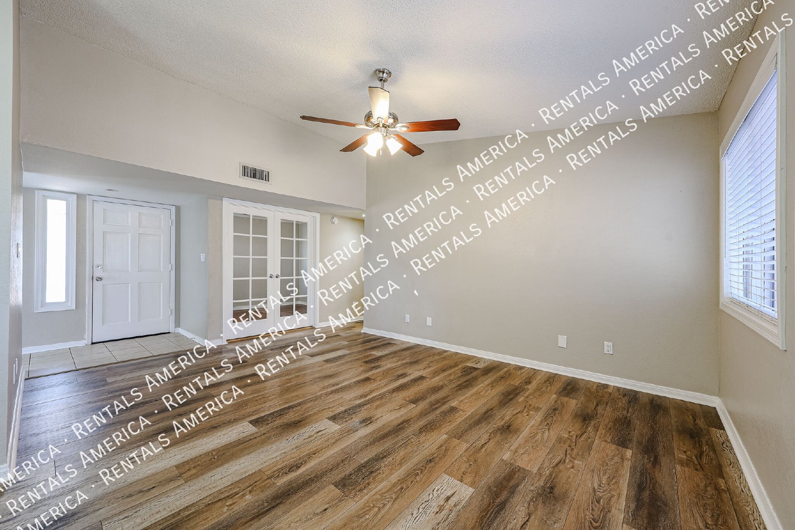 Beautiful 3-Bedroom Townhome with Private Backyard & Community Pool! property image