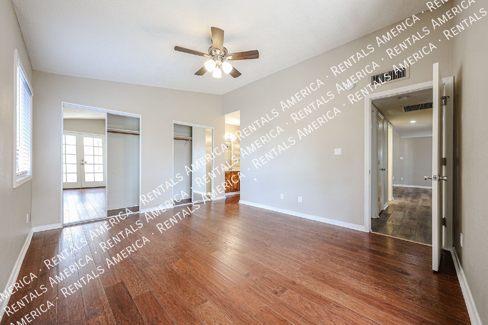 Beautiful 3-Bedroom Townhome with Private Backyard & Community Pool! property image
