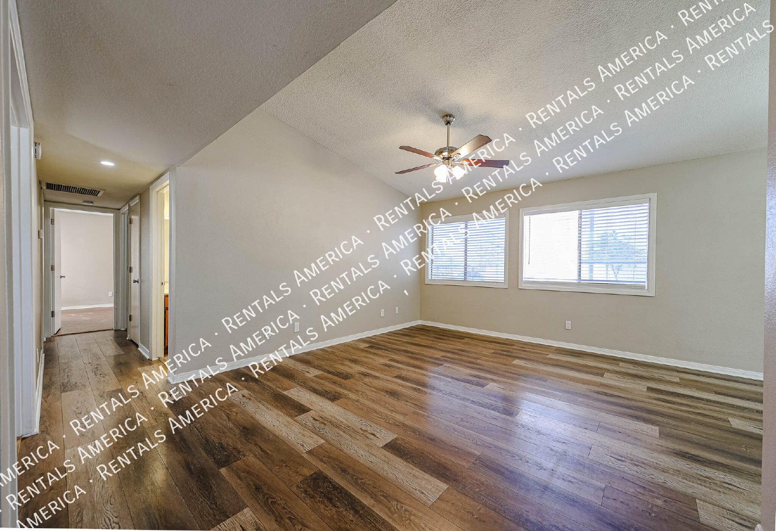 Beautiful 3-Bedroom Townhome with Private Backyard & Community Pool! property image