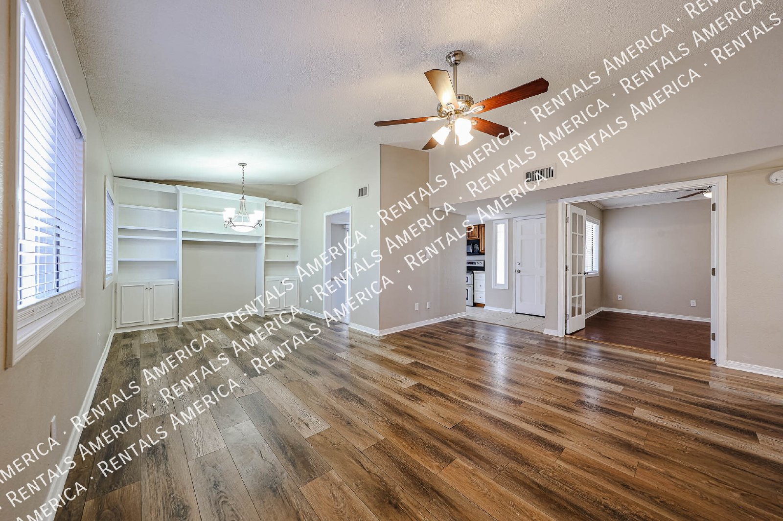 Beautiful 3-Bedroom Townhome with Private Backyard & Community Pool! property image