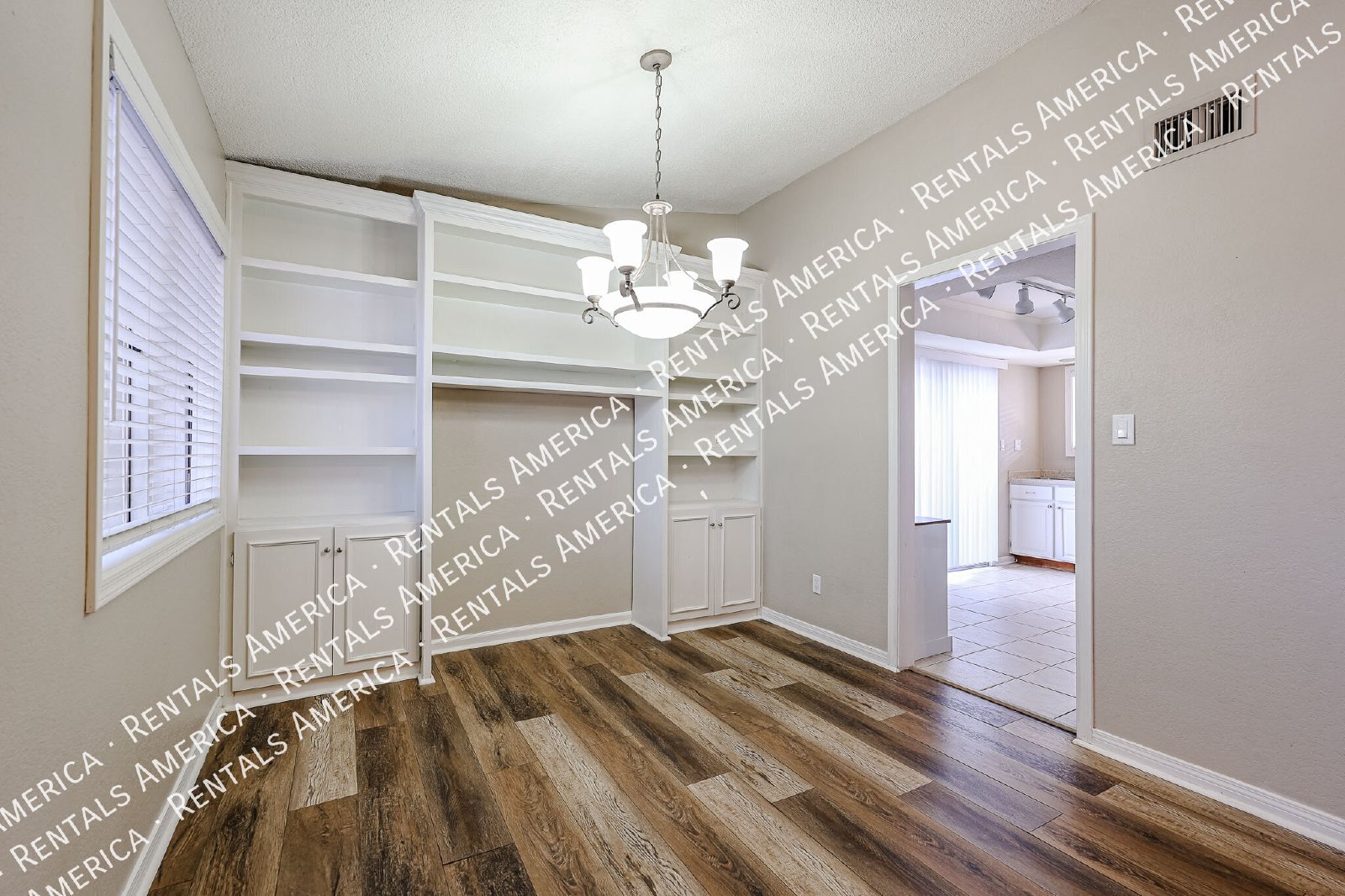 Beautiful 3-Bedroom Townhome with Private Backyard & Community Pool! property image
