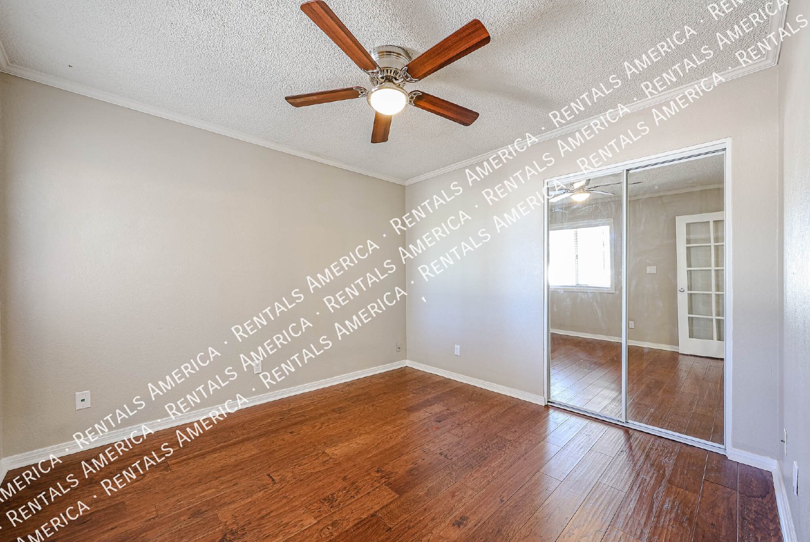 Beautiful 3-Bedroom Townhome with Private Backyard & Community Pool! property image