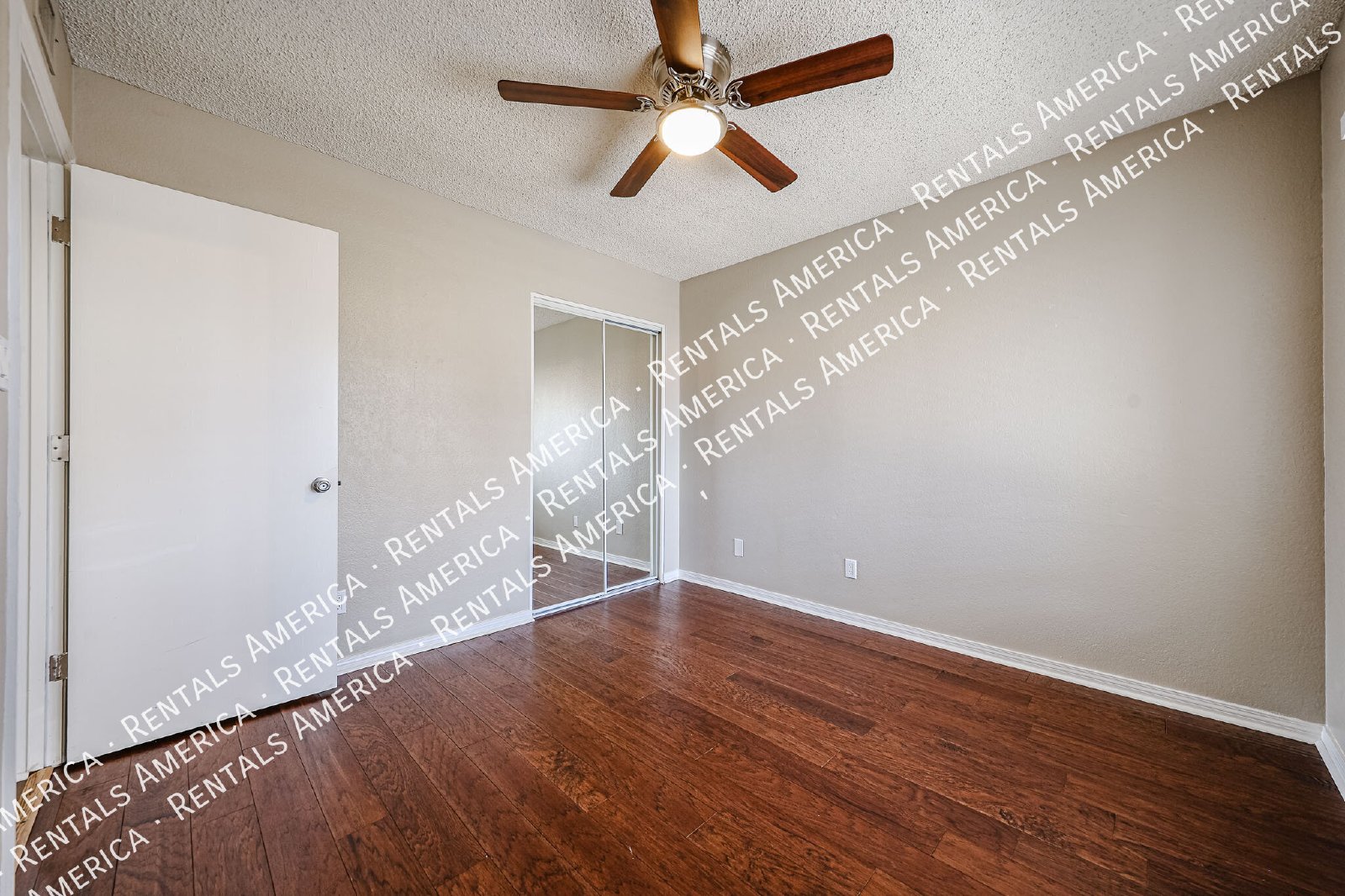 Beautiful 3-Bedroom Townhome with Private Backyard & Community Pool! property image