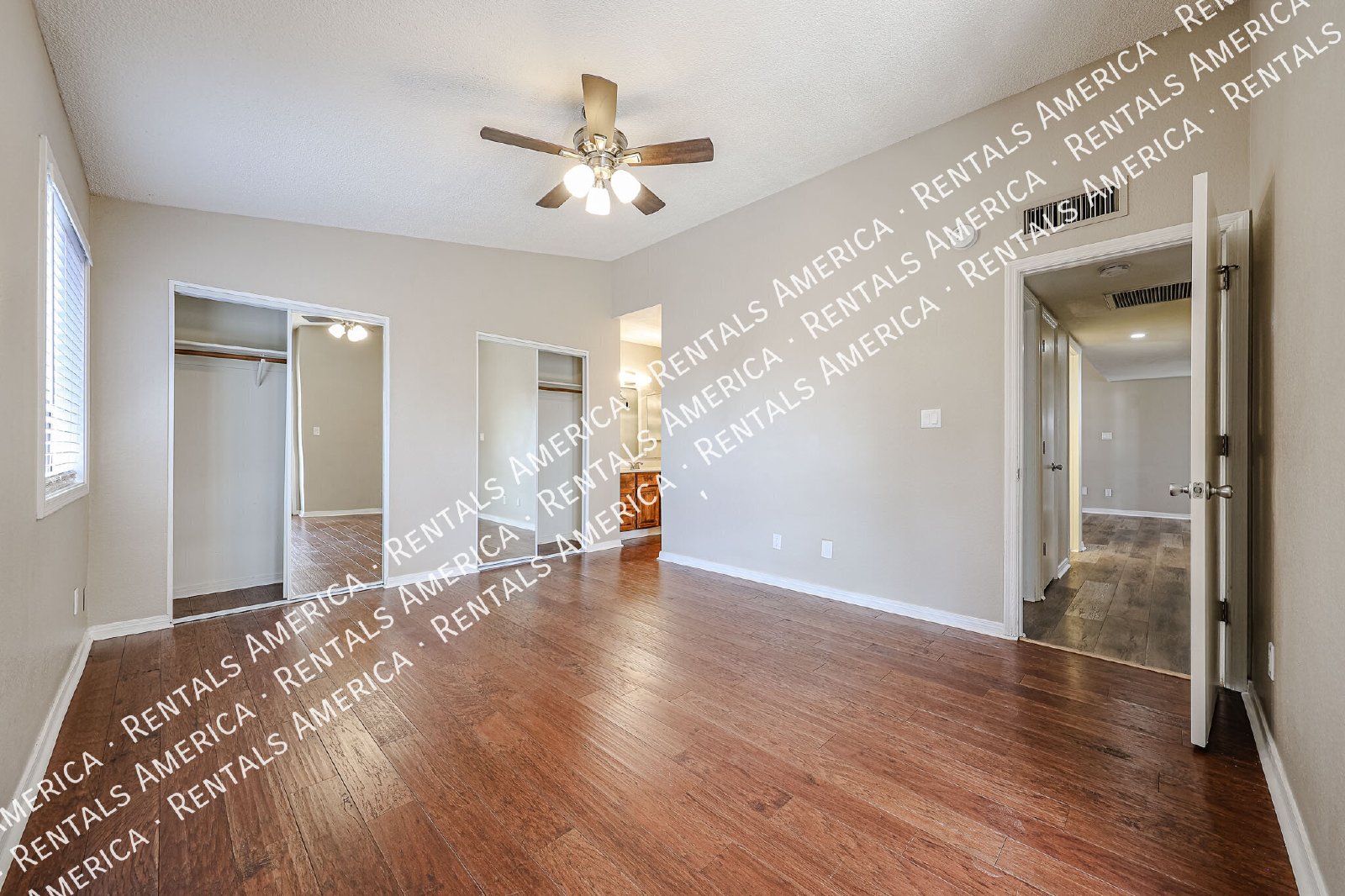 Beautiful 3-Bedroom Townhome with Private Backyard & Community Pool! property image