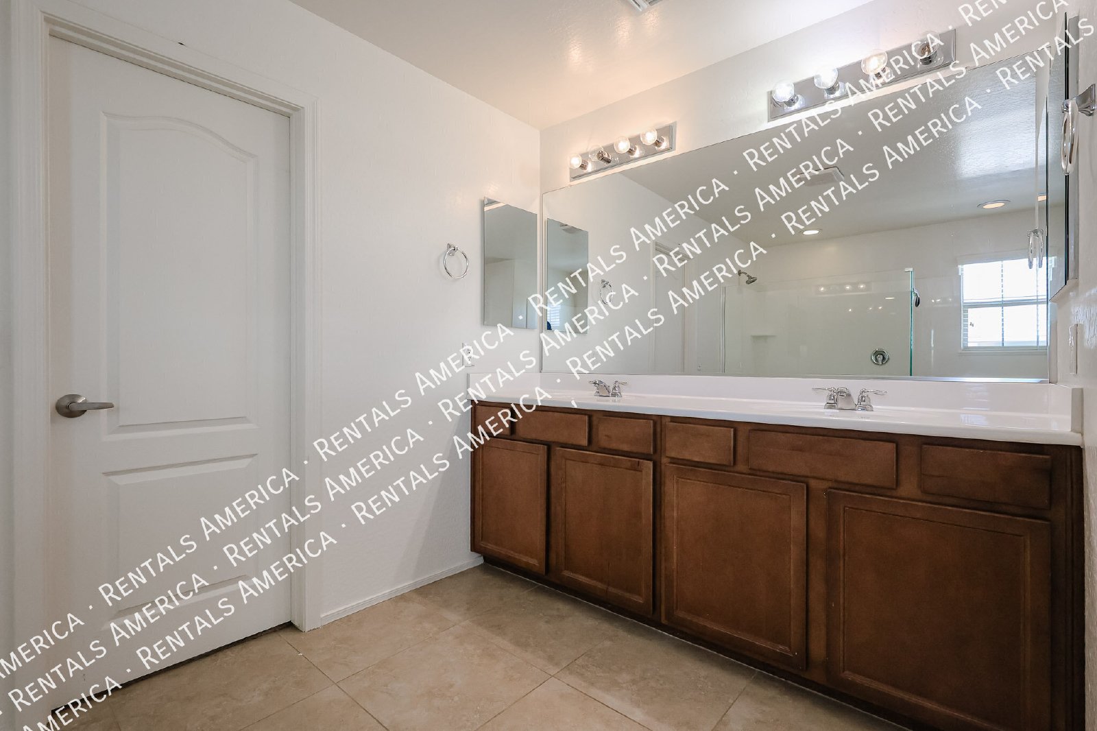 Large Home in Hastings Farms! property image