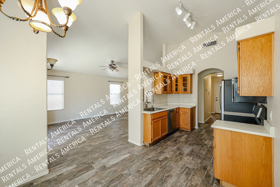 Beautiful 2 bedroom w/Den home, No HOA!  in Peoria! property image