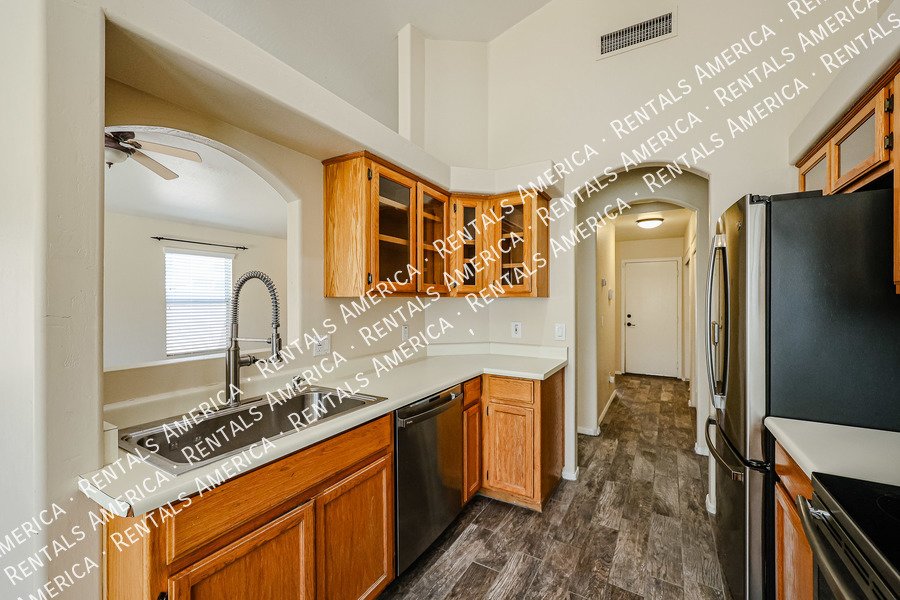 Beautiful 2 bedroom w/Den home, No HOA!  in Peoria! property image