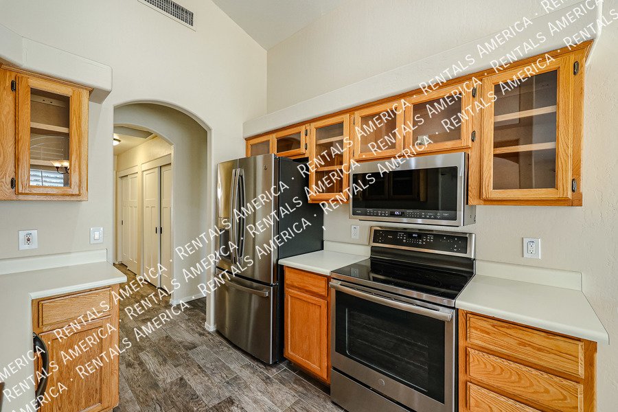 Beautiful 2 bedroom w/Den home, No HOA!  in Peoria! property image