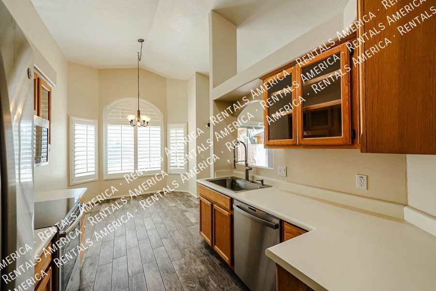 Beautiful 2 bedroom w/Den home, No HOA!  in Peoria! property image