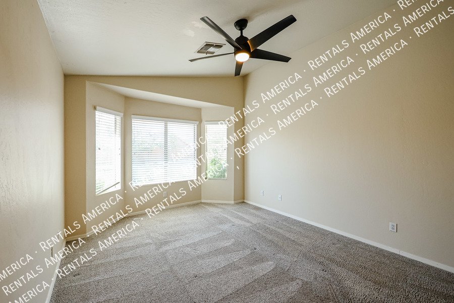 Beautiful 2 bedroom w/Den home, No HOA!  in Peoria! property image
