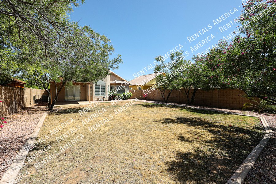 Beautiful 2 bedroom w/Den home, No HOA!  in Peoria! property image