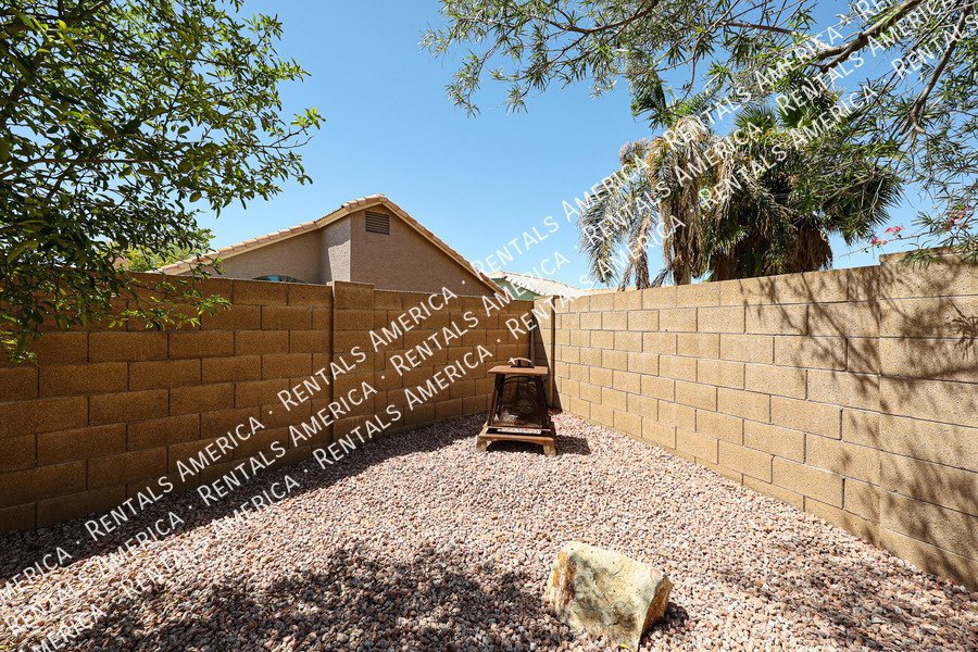 Beautiful 2 bedroom w/Den home, No HOA!  in Peoria! property image