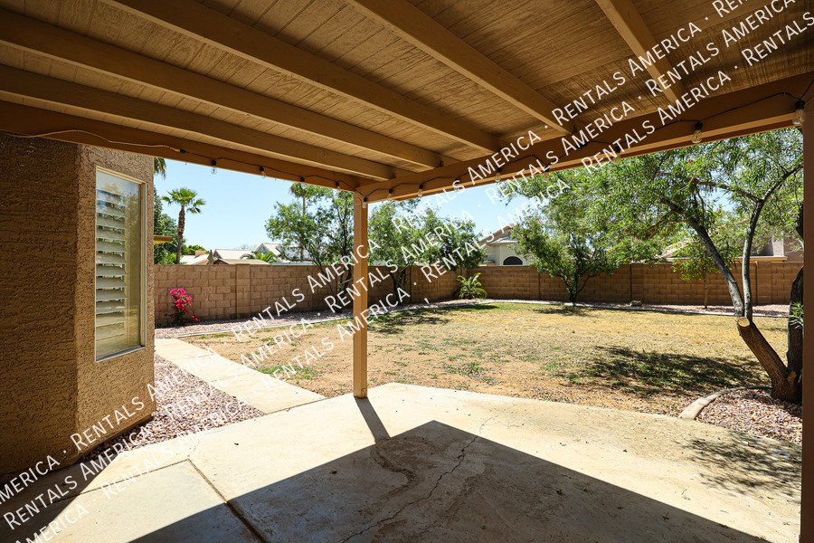 Beautiful 2 bedroom w/Den home, No HOA!  in Peoria! property image