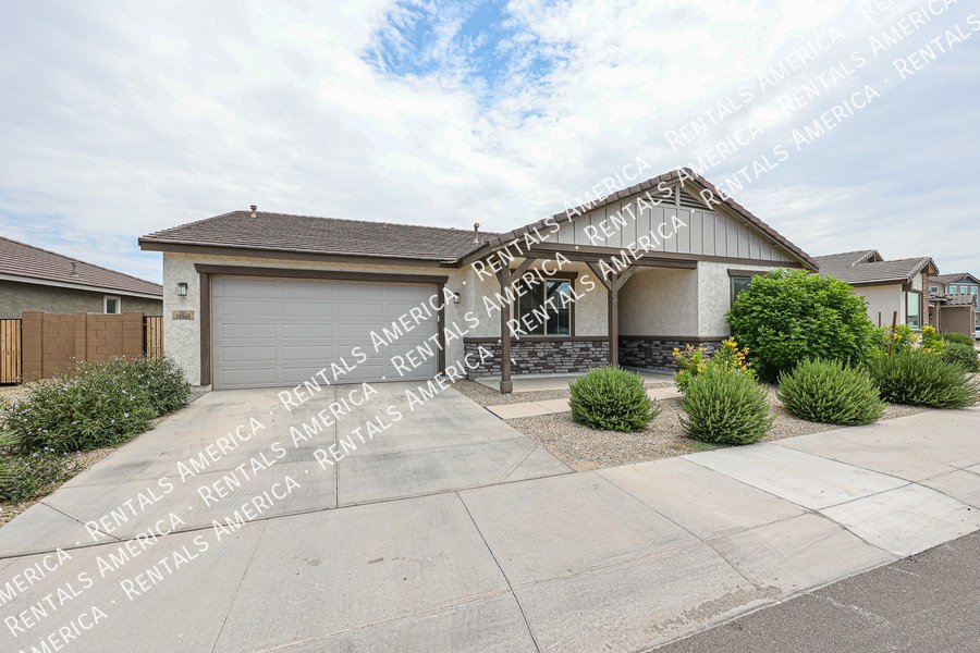 Breathtaking 4 bedroom! property image