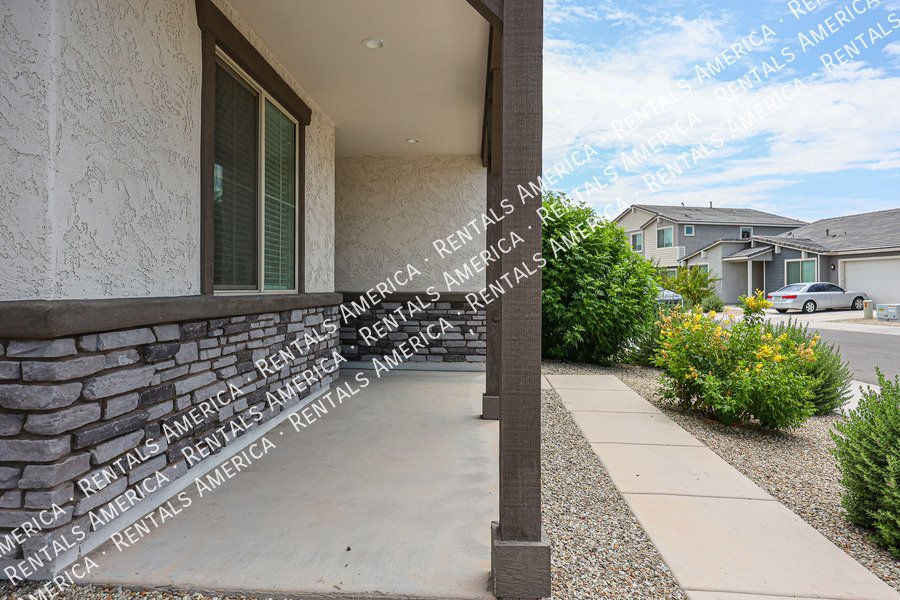 Breathtaking 4 bedroom! property image