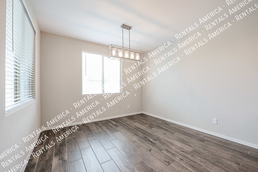 Breathtaking 4 bedroom! property image