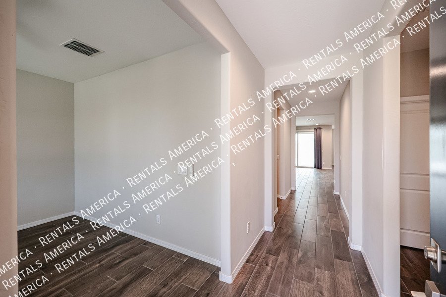 Breathtaking 4 bedroom! property image