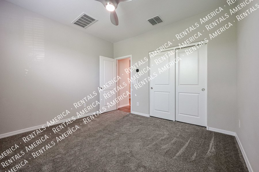 Breathtaking 4 bedroom! property image