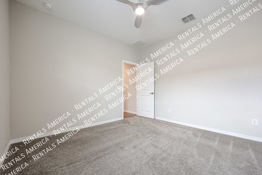 Breathtaking 4 bedroom! property image