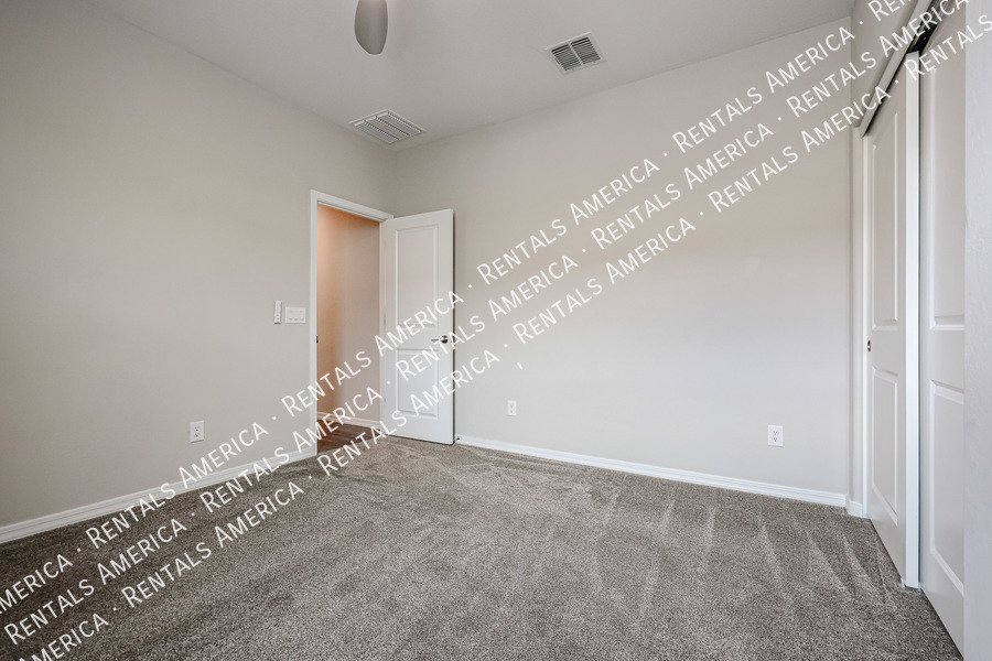 Breathtaking 4 bedroom! property image