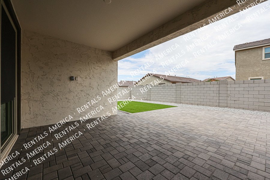 Breathtaking 4 bedroom! property image