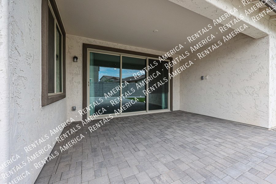 Breathtaking 4 bedroom! property image