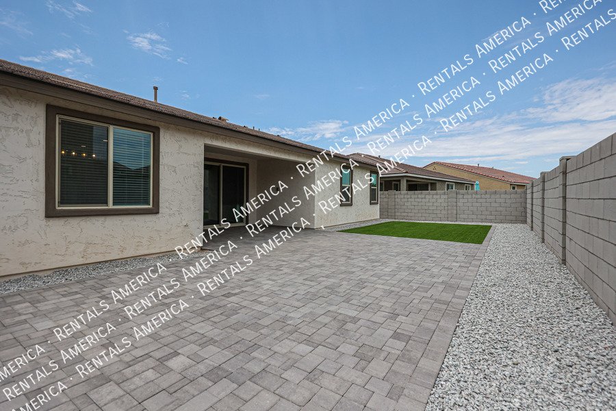 Breathtaking 4 bedroom! property image