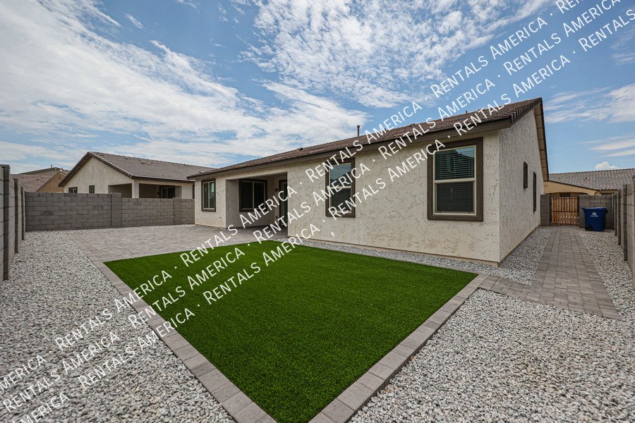 Breathtaking 4 bedroom! property image