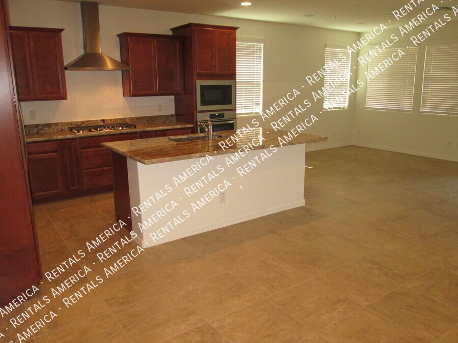 COMING SOON!  OCCUPIED!  GORGEOUS 4 BR OFF OF HIGLEY/WILLIAMS FIELD property image