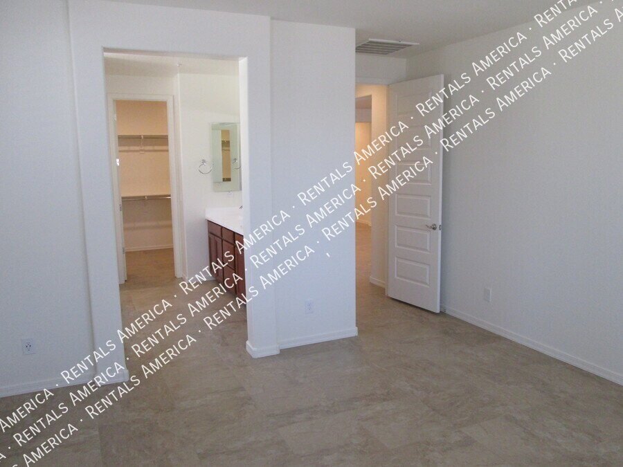 COMING SOON!  OCCUPIED!  GORGEOUS 4 BR OFF OF HIGLEY/WILLIAMS FIELD property image