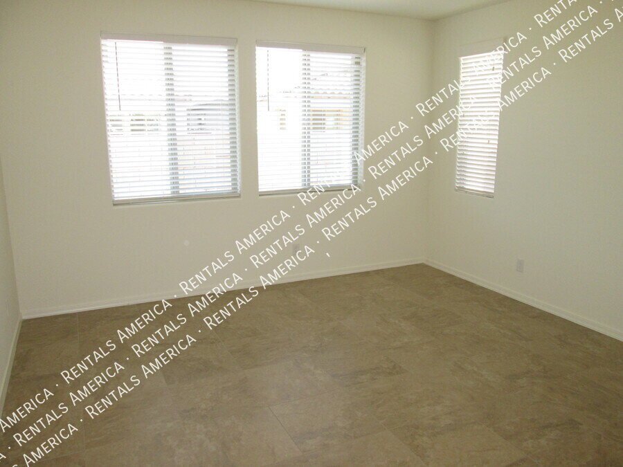 COMING SOON!  OCCUPIED!  GORGEOUS 4 BR OFF OF HIGLEY/WILLIAMS FIELD property image