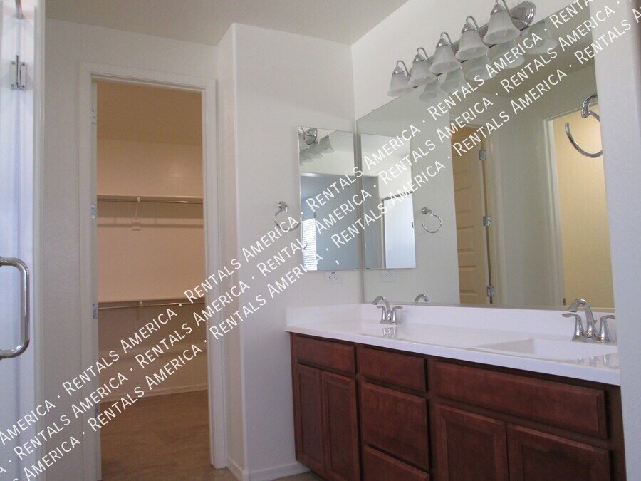 COMING SOON!  OCCUPIED!  GORGEOUS 4 BR OFF OF HIGLEY/WILLIAMS FIELD property image