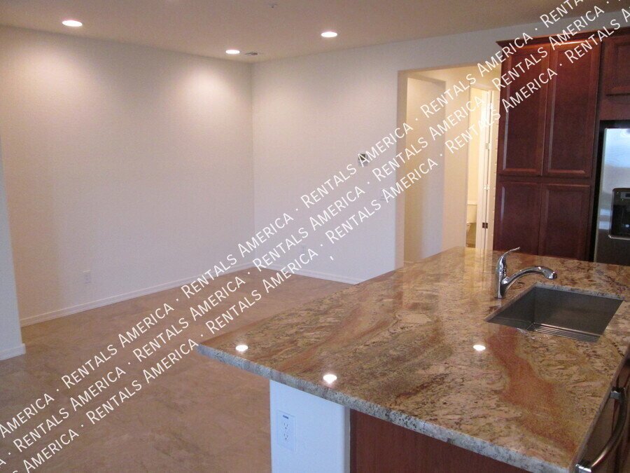 COMING SOON!  OCCUPIED!  GORGEOUS 4 BR OFF OF HIGLEY/WILLIAMS FIELD property image